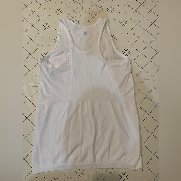 NWOT Athlete Seamless Featherweight‎ Gym Tank XL - Picture 9 of 9